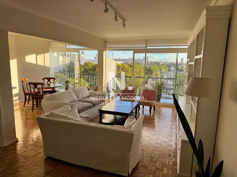 Venta Apartamento de 4 Dormitorios en Pocitos con Vistas Panorámicas