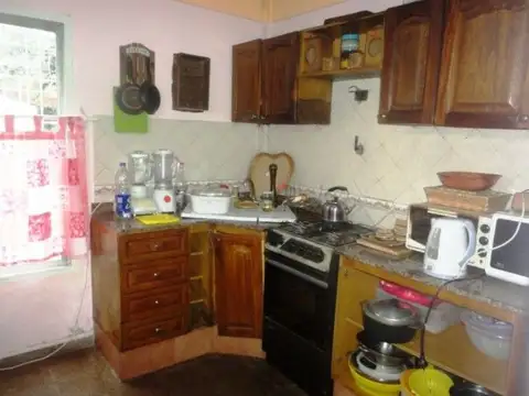 Casa 3 ambientes con 1 baño