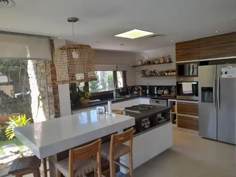 Casa en Venta al Este