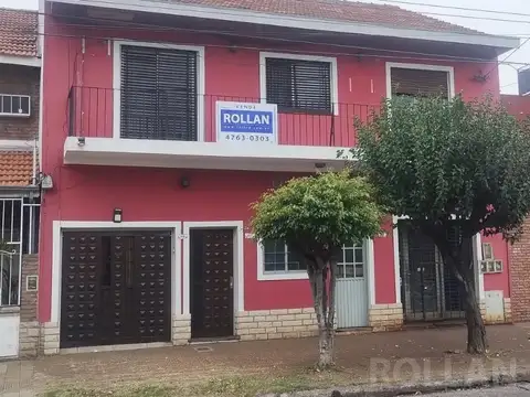 Venta casa en block 224 mts2 en Villa Adelina