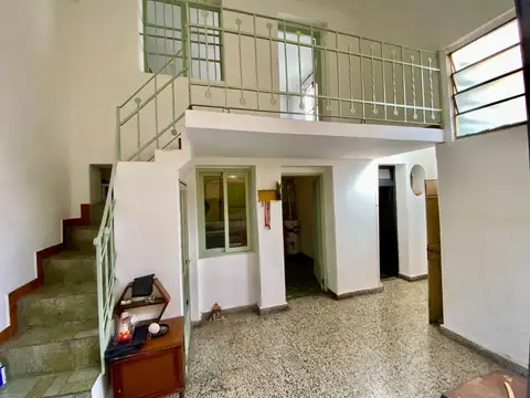 VENTA CASA 4 AMBIENTES LINIERS PATIO GARAJE
