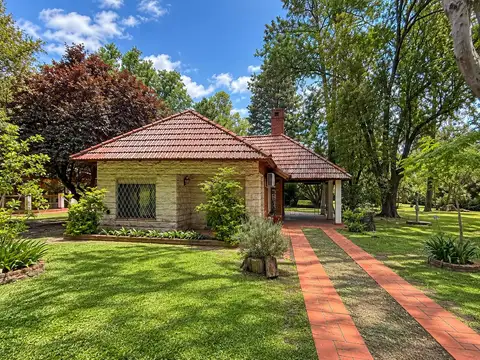 VENTA - Casa en Funes