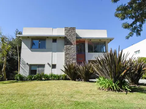 Casa 6 Amb c/ Muebles de Autor - La Martona