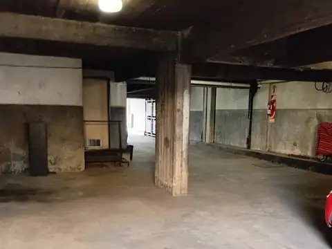 Venta Cochera cubierta Vélez Sarsfield. Inversión