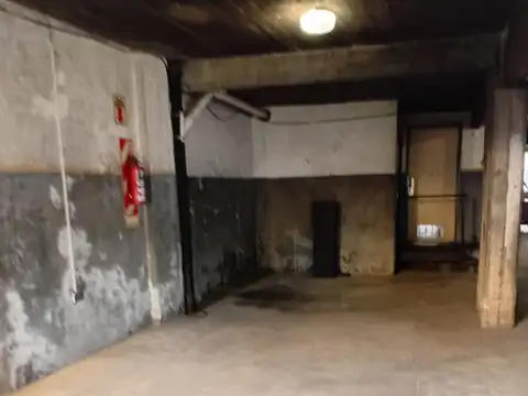 Venta Cochera cubierta Vélez Sarsfield. Inversión