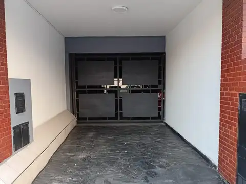 Venta Cochera cubierta Vélez Sarsfield. Inversión