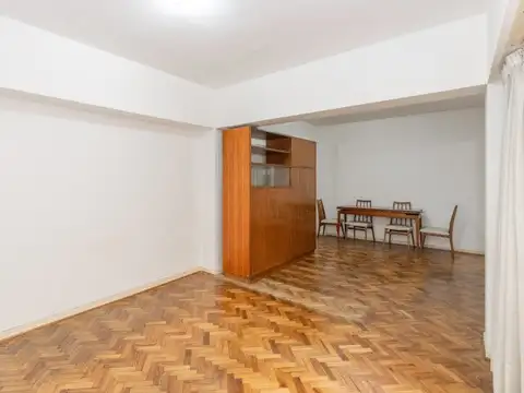 Sarmiento 4000, Piso 5