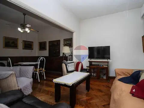 Depto Tipo Casa 5 ambientes con 2 baños