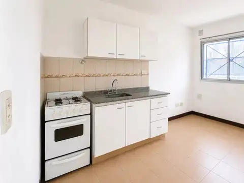 Departamento en Alquiler en Villa Ballester, $ 600.000