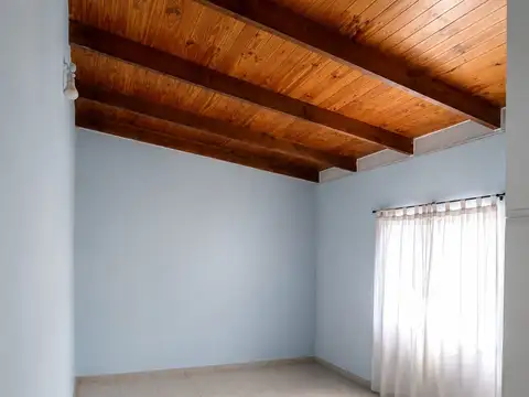 Depto Tipo Casa en Venta en Azcuenaga, USD 45.000