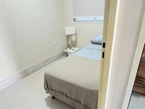 Casa en Alquiler con 2 cocheras