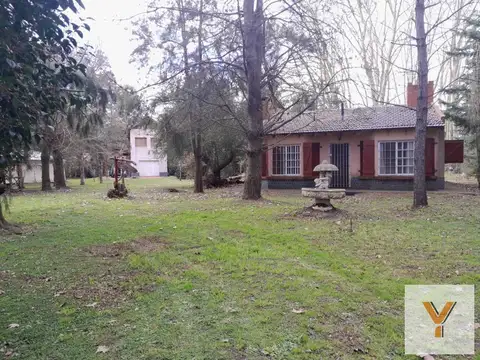 Casa en venta - 2 Dormitorios 1 Baño - 5.000Mts2 - Coronel Brandsen