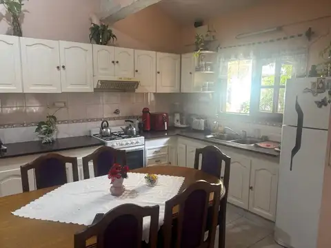 CASA DE 5 AMB LOTE PROPIO