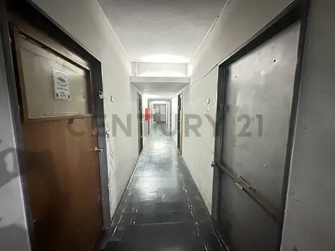Pasteur 200, Piso 4