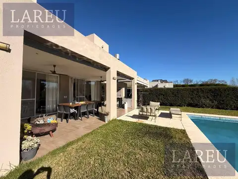 Casa en Venta en Pilar del Este - Santa Guadalupe, USD 285.000