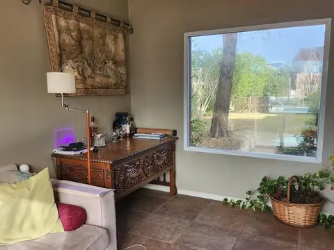 Casa en Alquiler Temporal con 3 cocheras