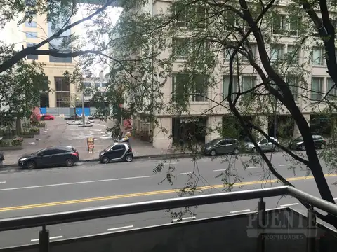 Oficina en Alquiler con 1 cochera