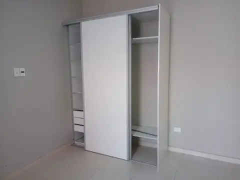 Casa en Alquiler en Bernal, $ 1.400.000