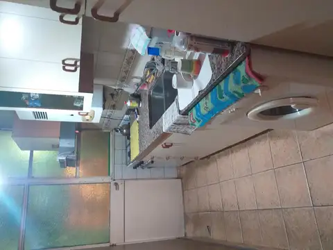 Departamento en el Rucci, 3 dormitorios, 2 piso, 85 m2 cubierto.-amento en