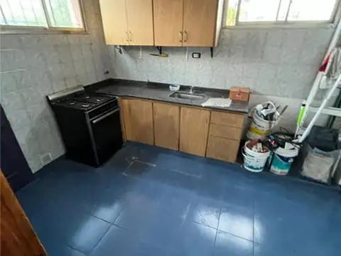 Departamento en Alquiler en Luis Guillon, $ 550.000