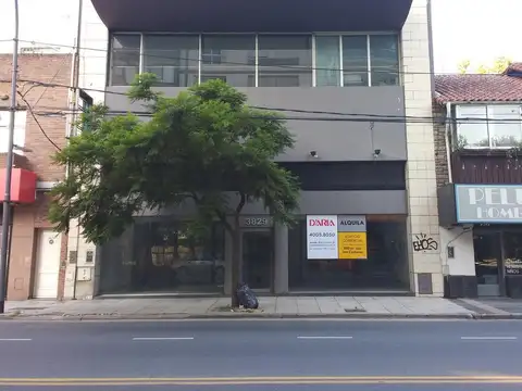 Venta de edificio comercial local con oficinas sobre Avenida Libertador en Vicente López