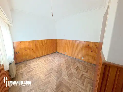 Depto Tipo Casa en Alquiler con 1 cocheras