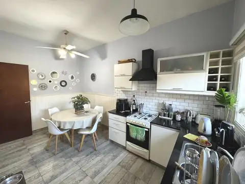 Venta Casa 5 Amb con Pileta en Carapachay