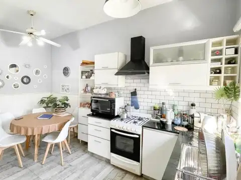 Venta Casa 5 Amb con Pileta en Carapachay