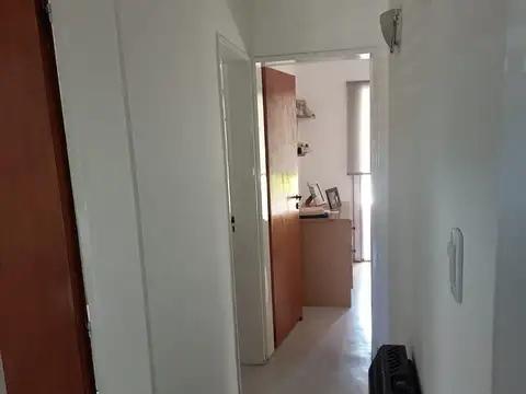 CASA 4 AMBIENTES Y CONSTRUCCION A TERMINAR SOBRE LOTE 10 X 30