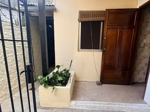 Depto Tipo Casa en Alquiler 50 años