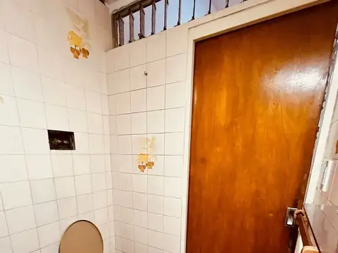 Casa 5 ambientes con 1 baño