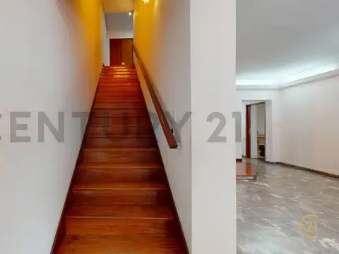 Desaguadero 2500, Piso 2547