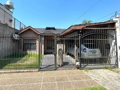 Venta de excelente propiedad con pileta 