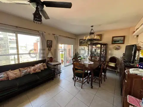 Departamento 4 ambientes con 2 baños