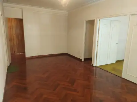 Avenida Rivadavia 6200, Piso 1