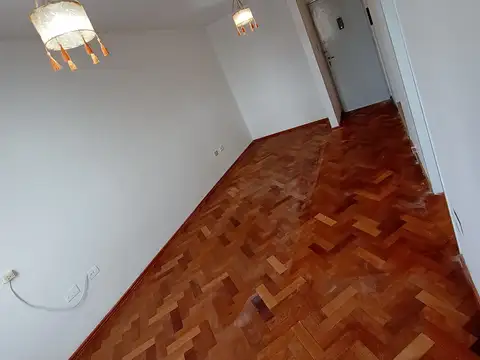 DEPARTAMENTO EN ALQUILER A CONTRAFRENTE DE UN DORMITORIO
