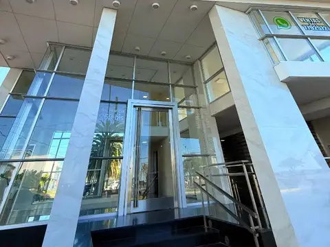 Piso exclusivo de 2 dormitorios con cochera y amenities