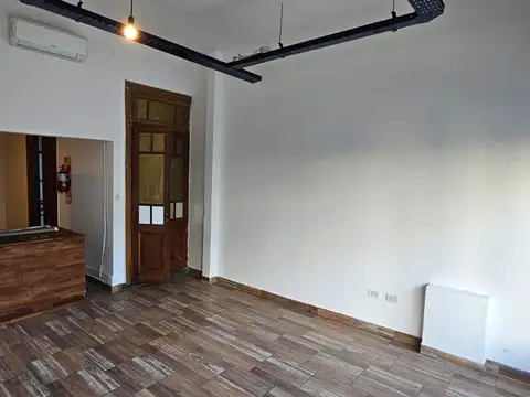 Local en Alquiler en San Isidro Vías / Rolon, $ 1.500.000