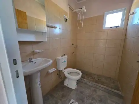 Casa en Alquiler con 1 cochera