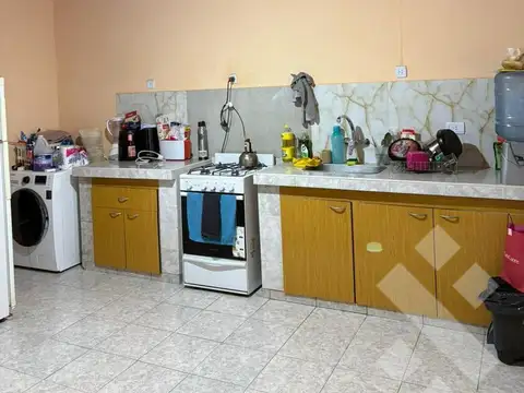 Casa 2 ambientes con 1 baño