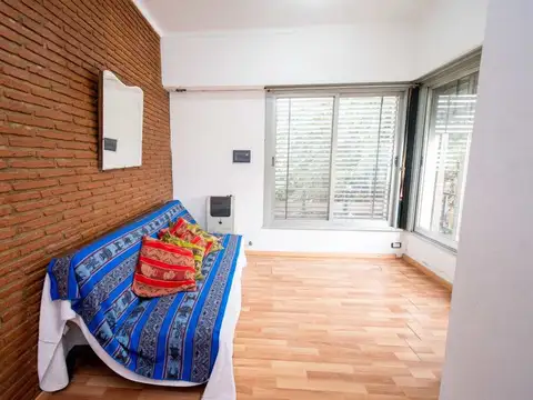 Depto Tipo Casa 4 ambientes con 1 baño