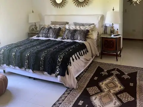 Casaquinta en Barrio de Chacras Las Malvinas – Cnel Brandsen | Lote 14.000 m² | Pileta 6x12 | 307 mt