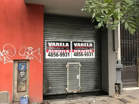 Av. Jujuy 300 Balvanera Local con sótano Varios rubros