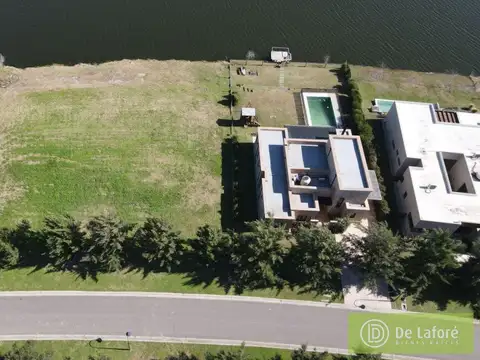 Terreno en Venta 40  mts Fondo