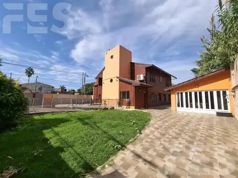 VENTA CASA 7 AMBIENTES - LOMAS DE ZAMORA