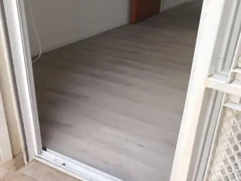 Depto Tipo Casa 2 ambientes con 1 baño