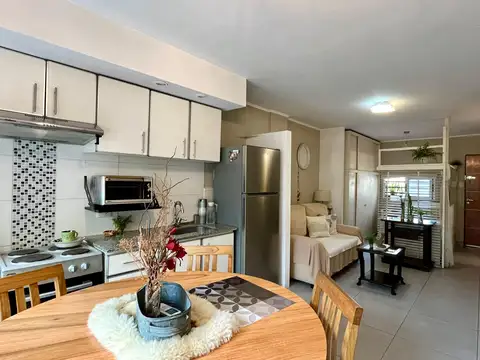 DEPARTAMENTO AMBIENTE ÚNICO-  PLANTA BAJA CON PATIO - APTO CREDITO - HAEDO