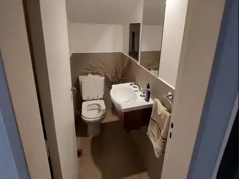 Depto Tipo Casa 4 ambientes con 3 baños