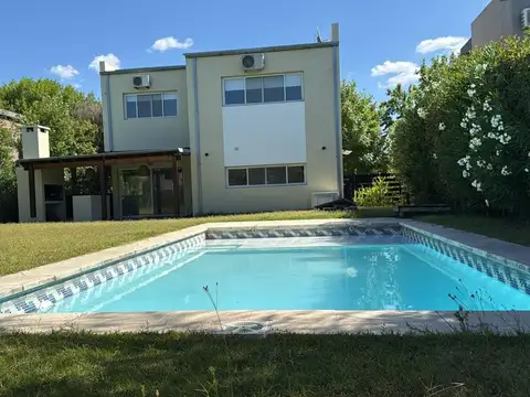 CASA 5 AMBIENTES