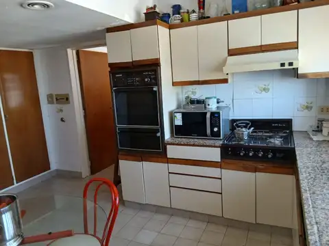 Departamento 5 ambientes con 2 baños